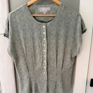 1980s Women's Green Button-Up Top